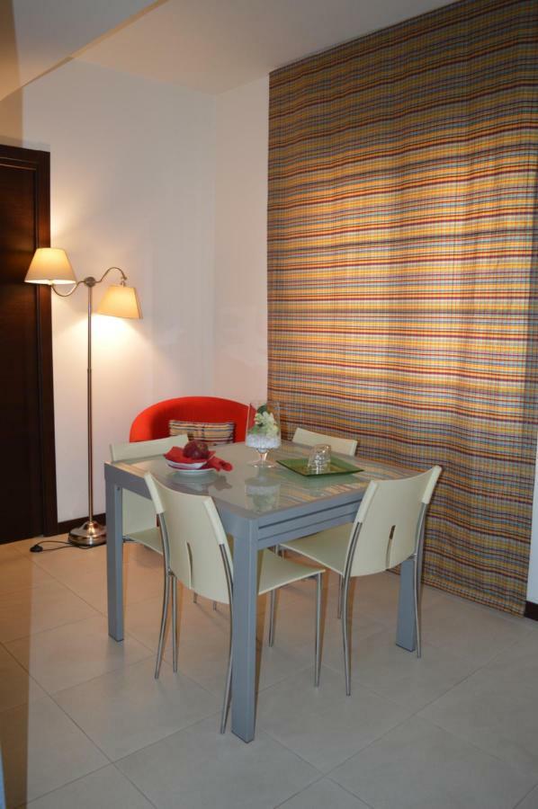 Vescovo Rosso Hotel โกเซนซา ภายนอก รูปภาพ